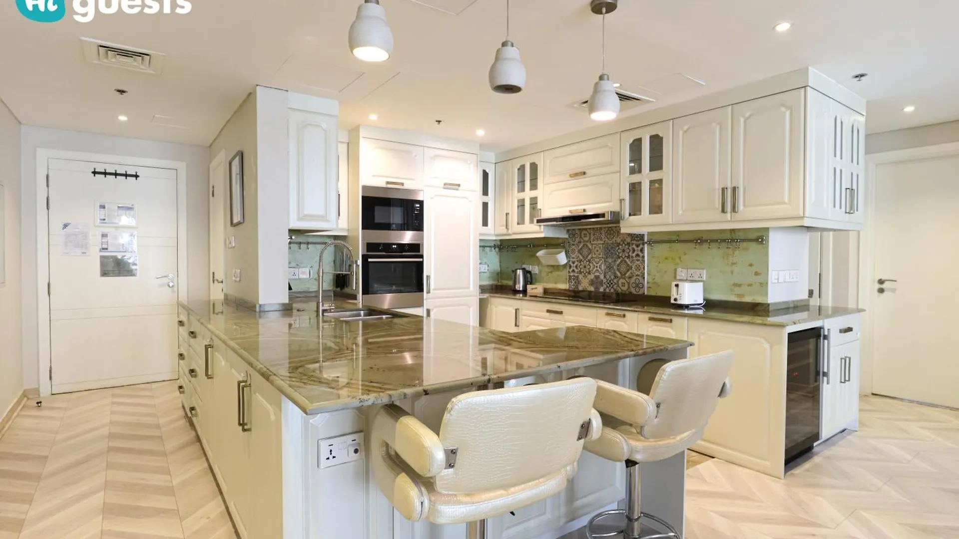 Higuests - Royal 2Br Apt With Balcony Near Burj Khalifa Dubai 0*,  United Arab Emirates
