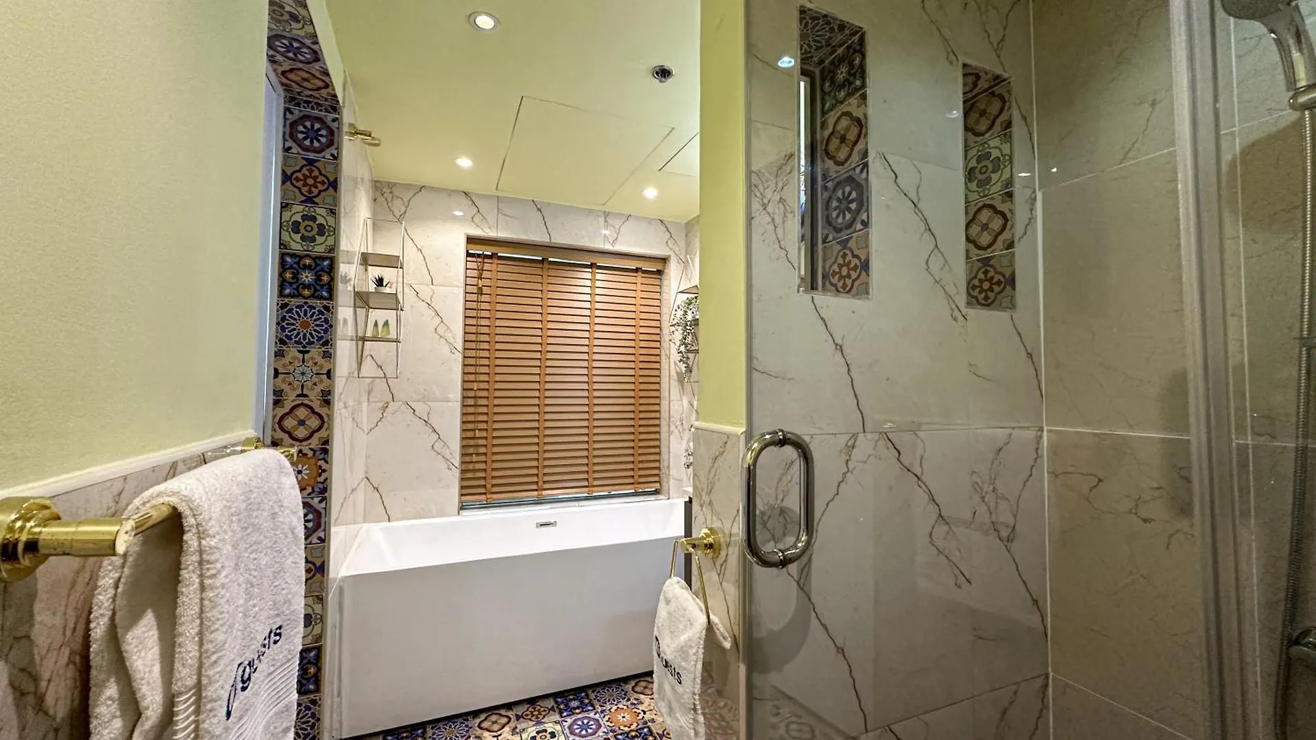 Higuests - Royal 2Br Apt With Balcony Near Burj Khalifa Ντουμπάι Ηνωμένα Αραβικά Εμιράτα